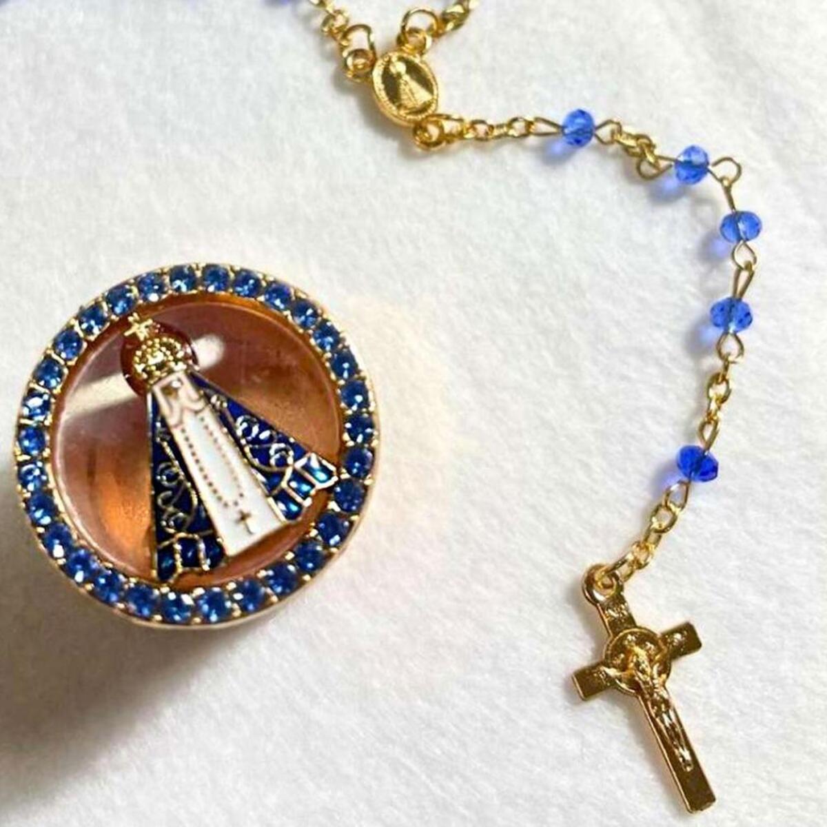 TERO RELICRIO NOSSA SENHORA DE APARECIDA CORES VARIADAS  12 UNIDADES